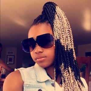 Meet your Posher, Angela